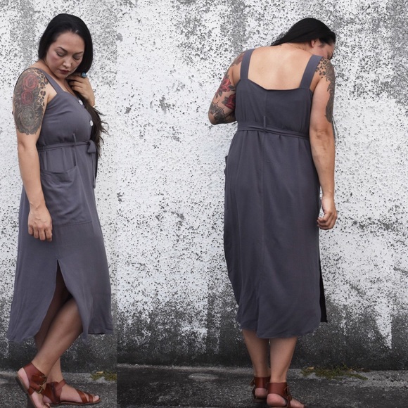 Grey Buttondown Midi Dress - Picture 4 of 4